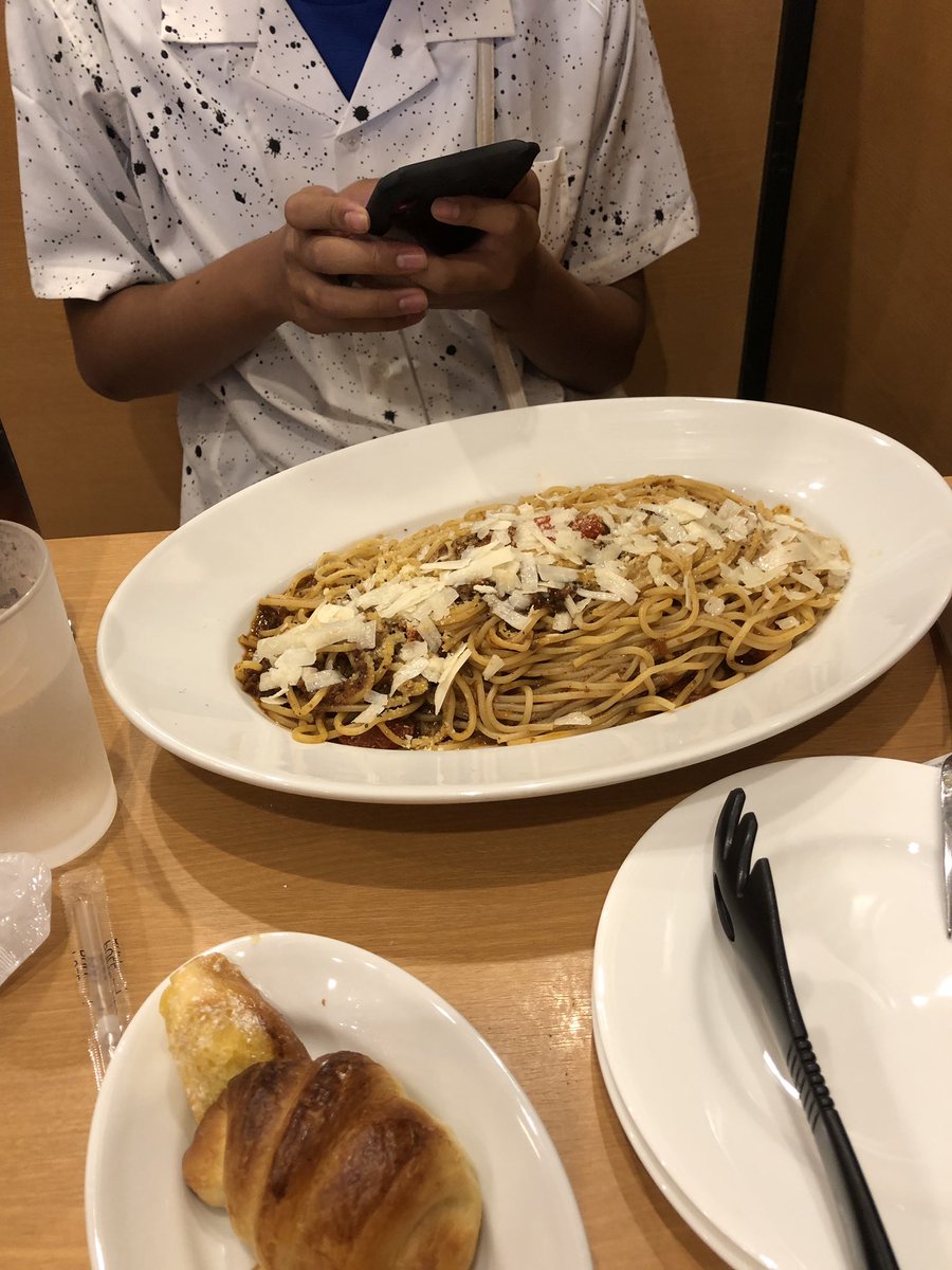 まきくん スイパラ行く予定が 1時間待ちで 食欲に負けて 鎌倉パスタ 息子はシェアサイズ 笑 まきくん スイパラ行く予定が 1時間待ちで 食欲に負けて 鎌倉パスタ 息子はシェアサイズ 笑
