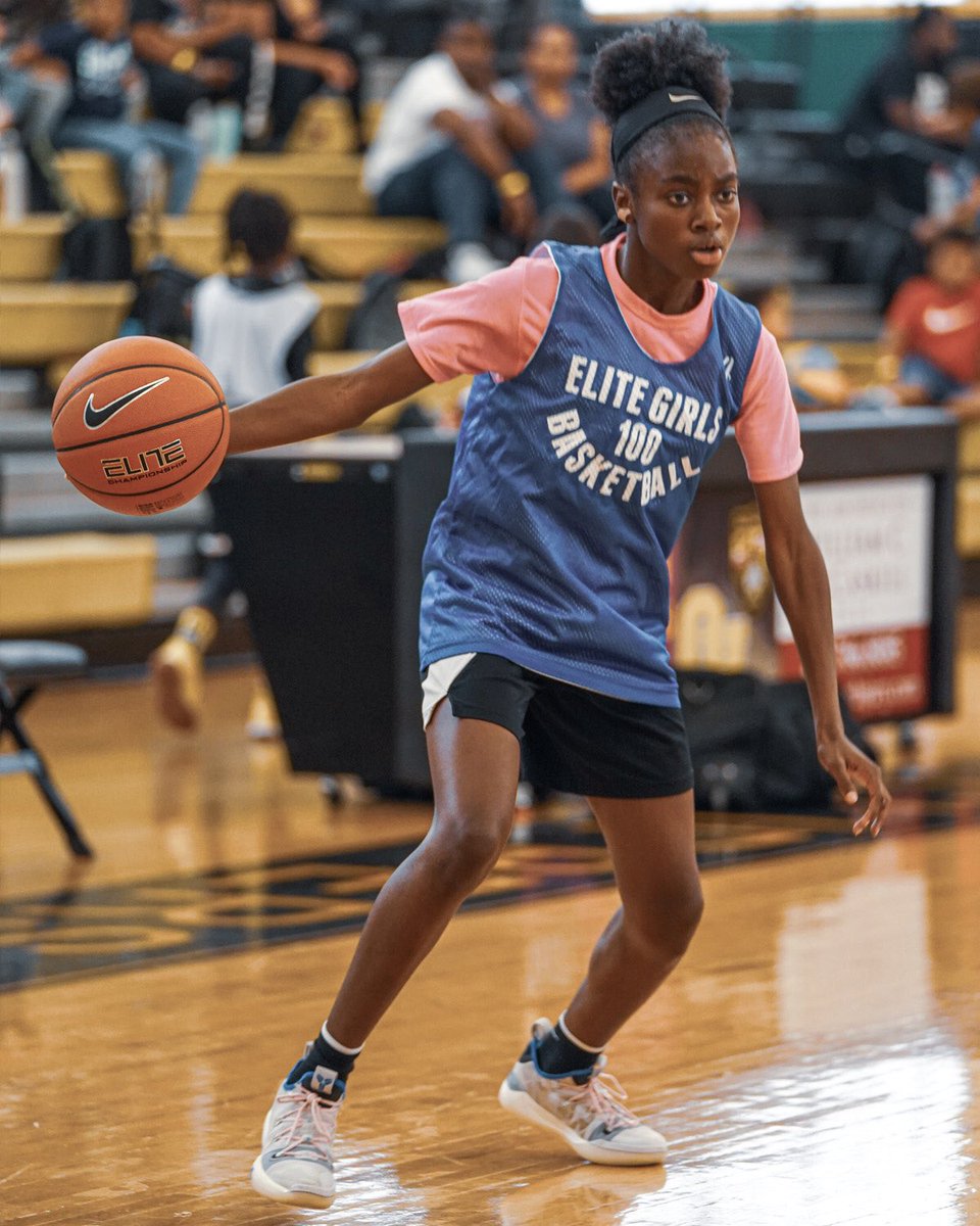 MrCmonNow's tweet photo. #DMVTop100 presented by @NYGHoops and @egbhoops https://t.co/ogGM8BnNxV