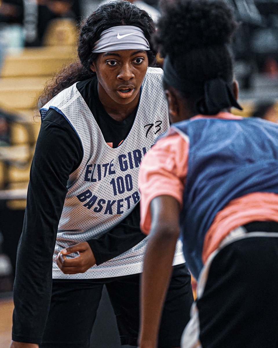 MrCmonNow's tweet photo. #DMVTop100 presented by @NYGHoops and @egbhoops https://t.co/ogGM8BnNxV