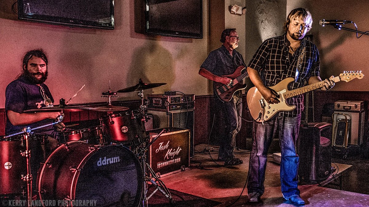 JoshKnightBand's tweet image. Performance at the Mesquite Rodeo. 
#Throwback #MesquiteRodeo #JoshKnightBand #KerryLangfordPhotography