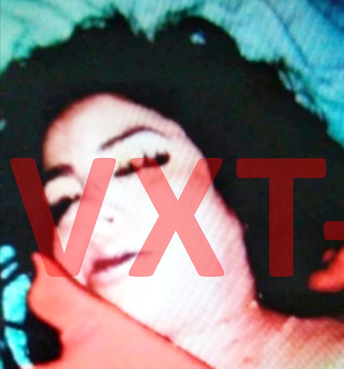 LPueblo2's tweet photo. #OJO #Culiacan #Sinaloa 

Así quedó "La Emperatriz De Los Ántrax" Claudia Ochoa Félix de 35 años al interior de una vivienda de la privada Pontevedra, de la Isla Musala en #Culiacan autoridades y prensa dicen que murió por sobredosis pero al parecer murió por asfixia https://t.co/wZoUyfusKd