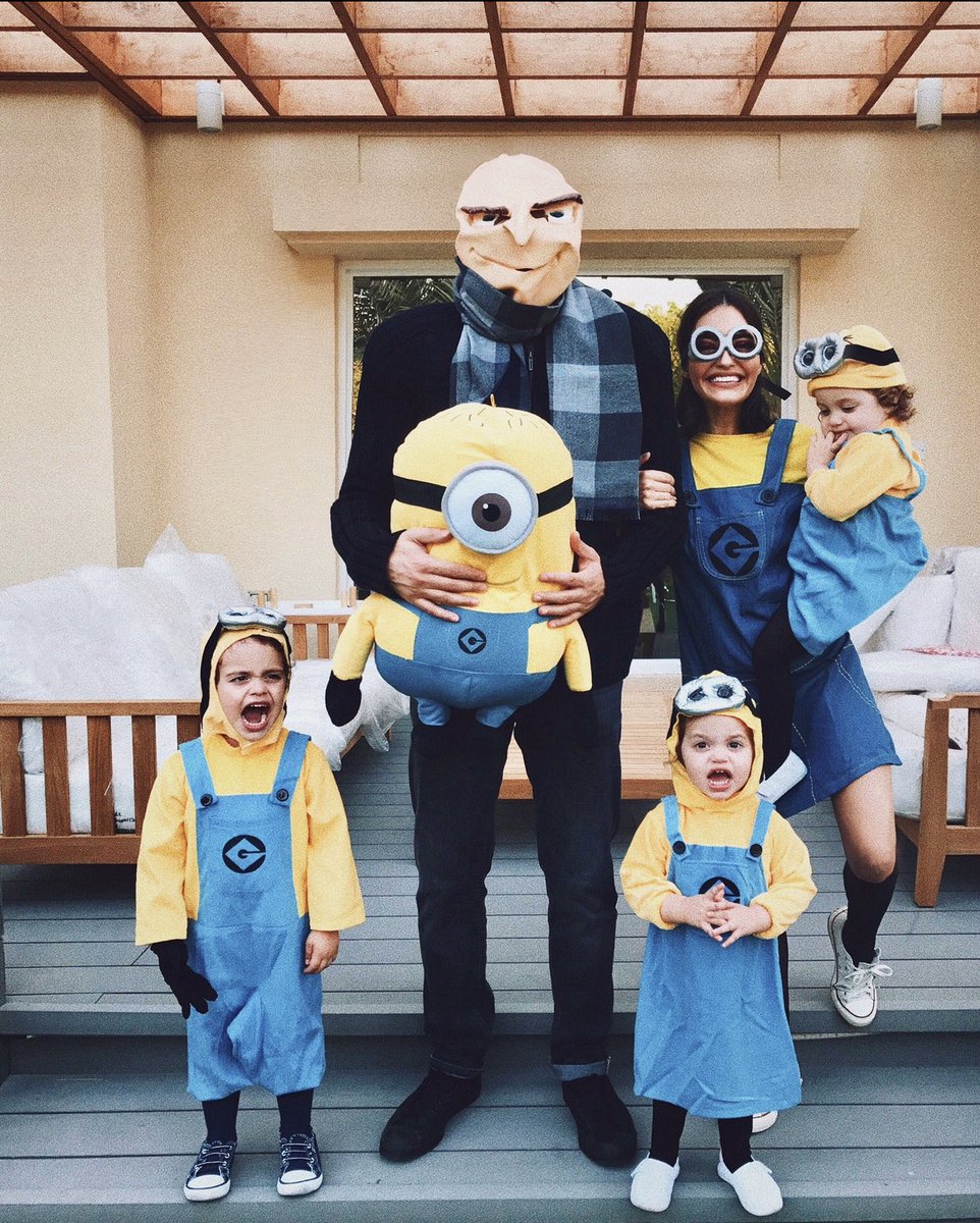 KarenWazen's tweet photo. ❤️❤️Halloween 🎃 https://t.co/hsZE6rwKOw