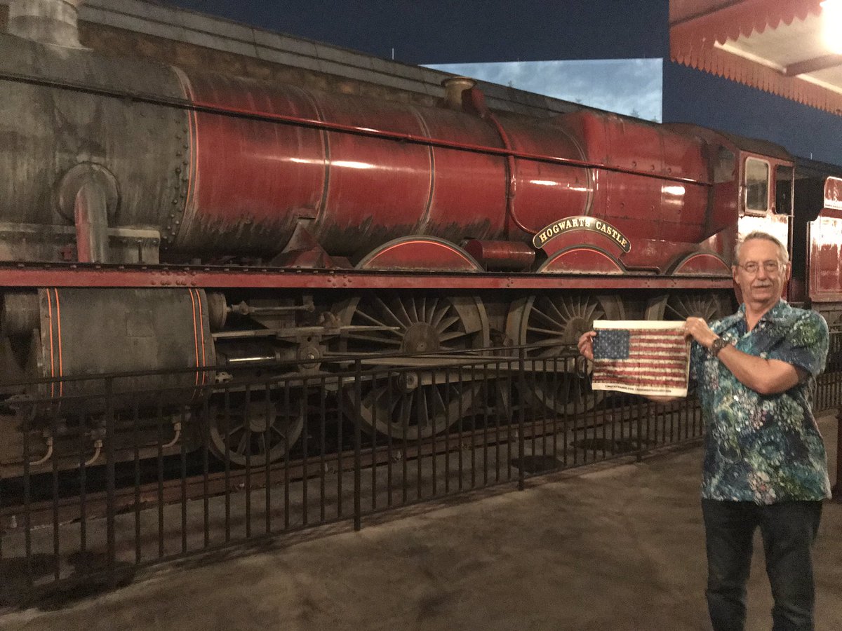 ryoustillhere2's tweet image. Hogsmeade!  #timyanke