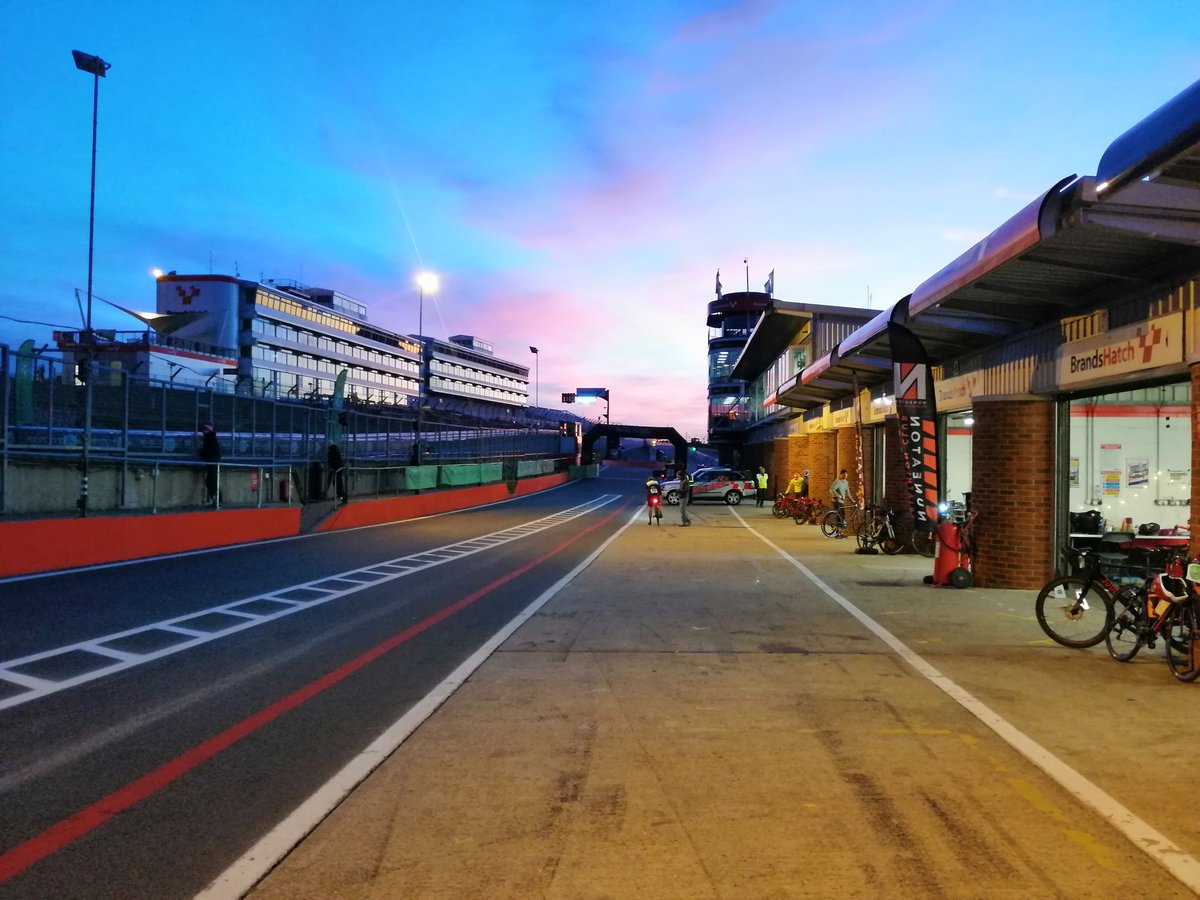 CycleTec76's tweet photo. The sun just starting to come up over Brands Hatch this morning. Those currently out on the track will get some beautiful views of it climbing Druid's! @revolve24 #Revolve24 https://t.co/tGXk4N4IDz