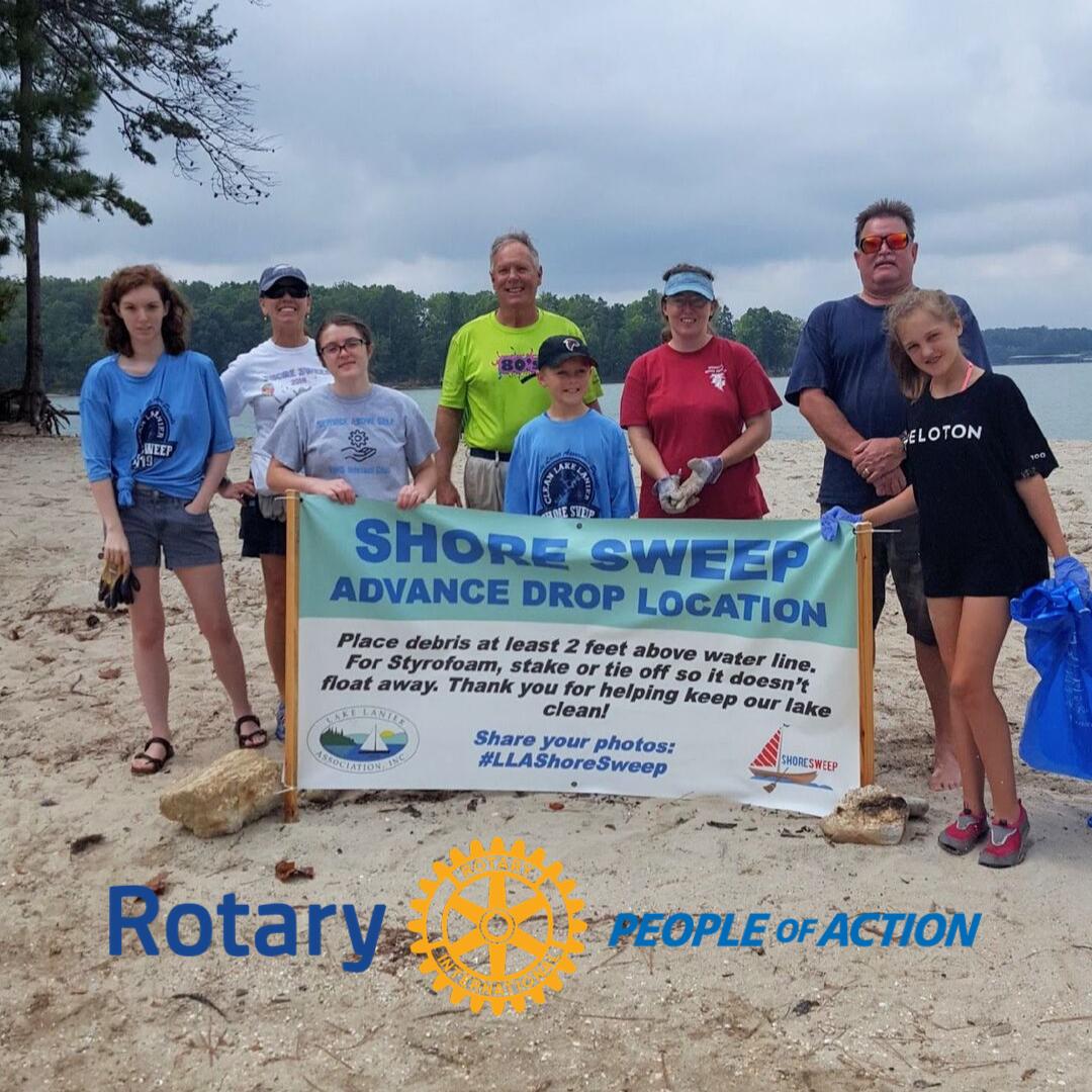 SouthHallRotary's tweet photo. Some days on #LakeLanier are fun, but today was all about work! We had 47 people between #Rotarians and #Interactors out cleaning up the lake today! #shrotary #keephallbeautiful #llashoresweep #rotaryconnectstheworld https://t.co/G5R7FynKlS