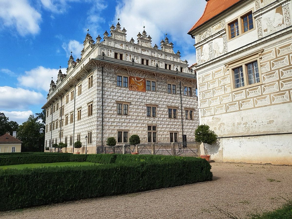 Czechia, Day 1 Castle 2 and UNESCO. Wow is all I can say. #UNESCO #litomysl #czechiatravel #exploreczechia