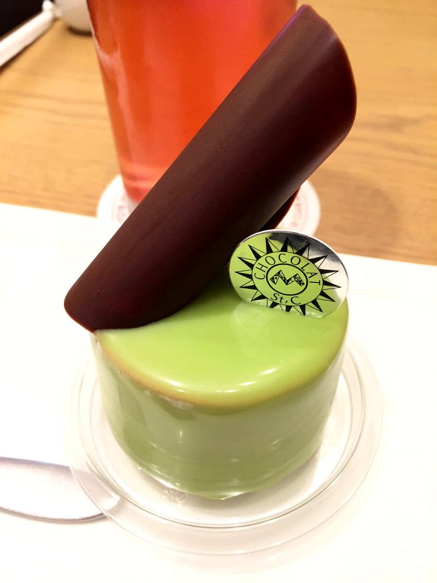 さはらのグルメ Twitterissa 東京都自由が丘のケーキで モンサンクレールです ブロンテというピスタチオのケーキは 濃厚なピスタチオクリームで 美味しかった 前日にゴッドファーザーを 観ていた為 目に留まった ルカはアプリコットのジュレが とても美味しく爽やか