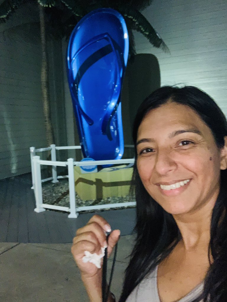 HApPy #HispanicHeritageMonth 

Day one: I celebrate it taking a 🤳 with a chancla 🤣  

How are YOU celebrating?!? 💃🏽🕺🏽