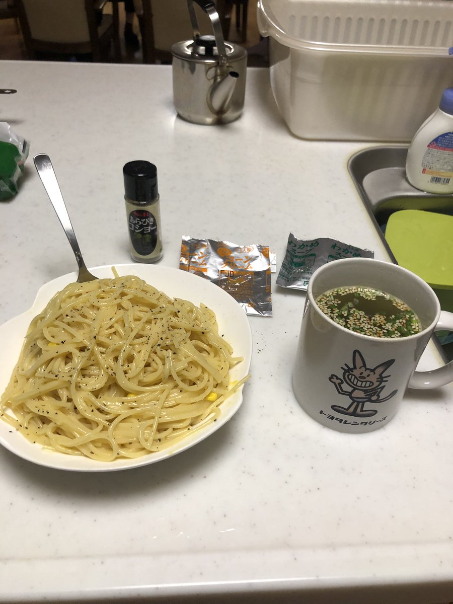 Twitter पर オポチュニティ大作戦 今日は夜勤です コーンスープパスタとワカメスープ 男のやもめ飯 貧乏飯