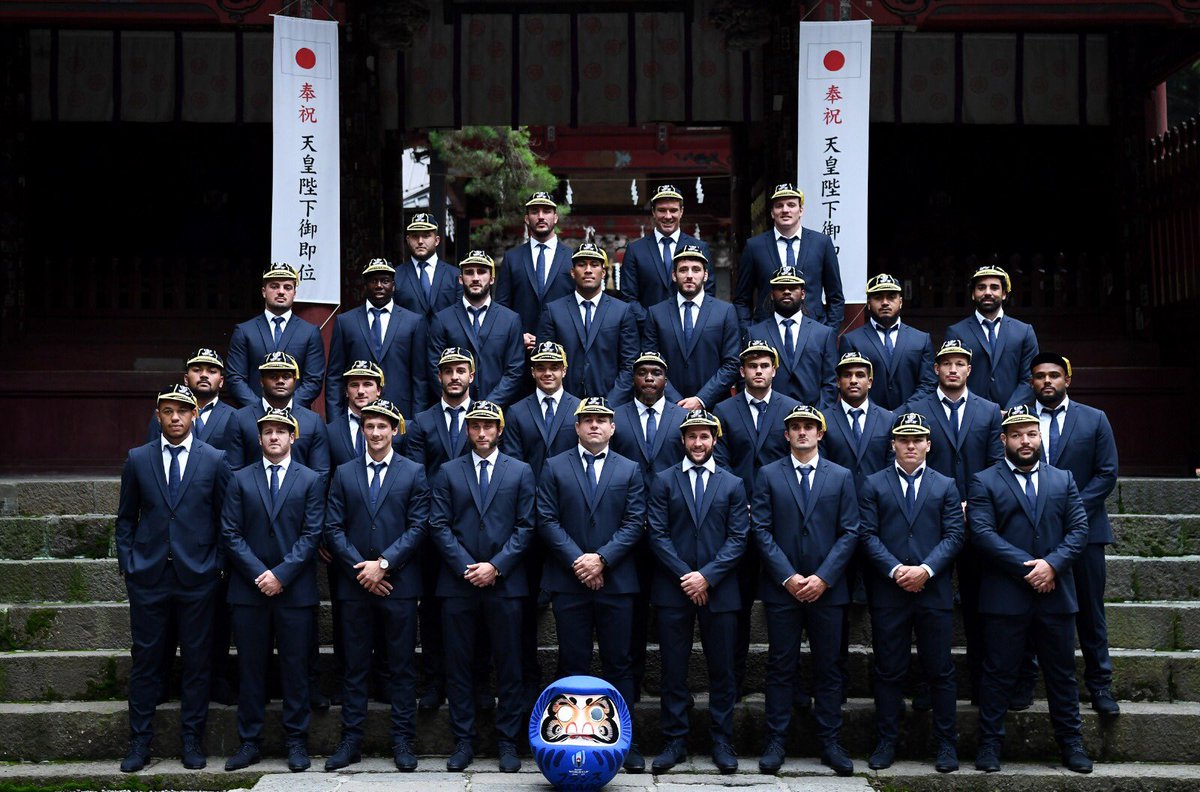 FranceRugby's tweet photo. 🧢🇫🇷 Après une belle cérémonie à Fujiyoshida, les Bleus ont reçu leurs capes célébrant leur participation à cette Coupe du Monde au Japon ! #XVdeFrance #NeFaisonsXV #RWC2019 https://t.co/IcxHDSThoa