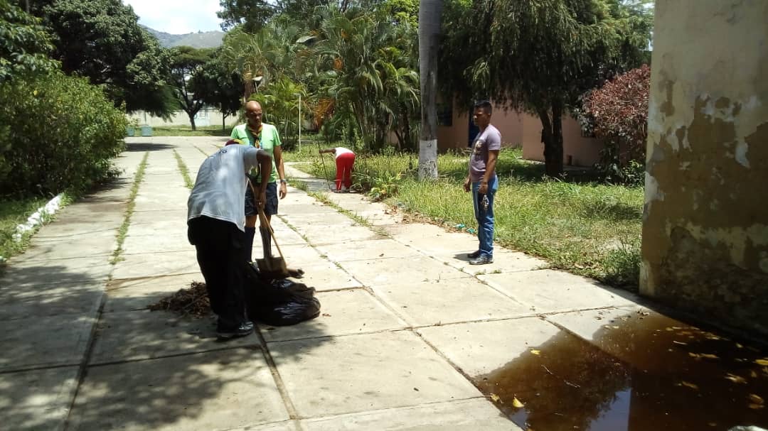 UEN LICEO DE APLICACIÓN tweet media