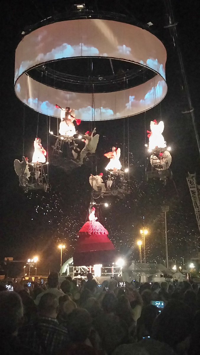 culturamania's tweet photo. #ESPECTÁCULO | Gran noche la que vivimos ayer en el muelle de Santa Cruz de Tenerife con la actuación de la compañía belga Theater Tol con su obra teatral “Pedaleando hacia el cielo”, dentro del @CaeFestival.
@CajaCanarias
#Teatro #Culturamanía #SantaCruzdeTenerife https://t.co/rv7uzCE1IG