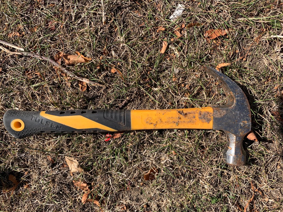 MPSNorthActon's tweet photo. Yesterday, Acton Central officers, along with some very keen Police Cadets conducted a weapons sweep on the Friary Park Estate. One knife and a hammer were found, as well as a £200 drill, hidden in a bush, most likely stolen. #ActonCentral https://t.co/MOrxzc2Uci