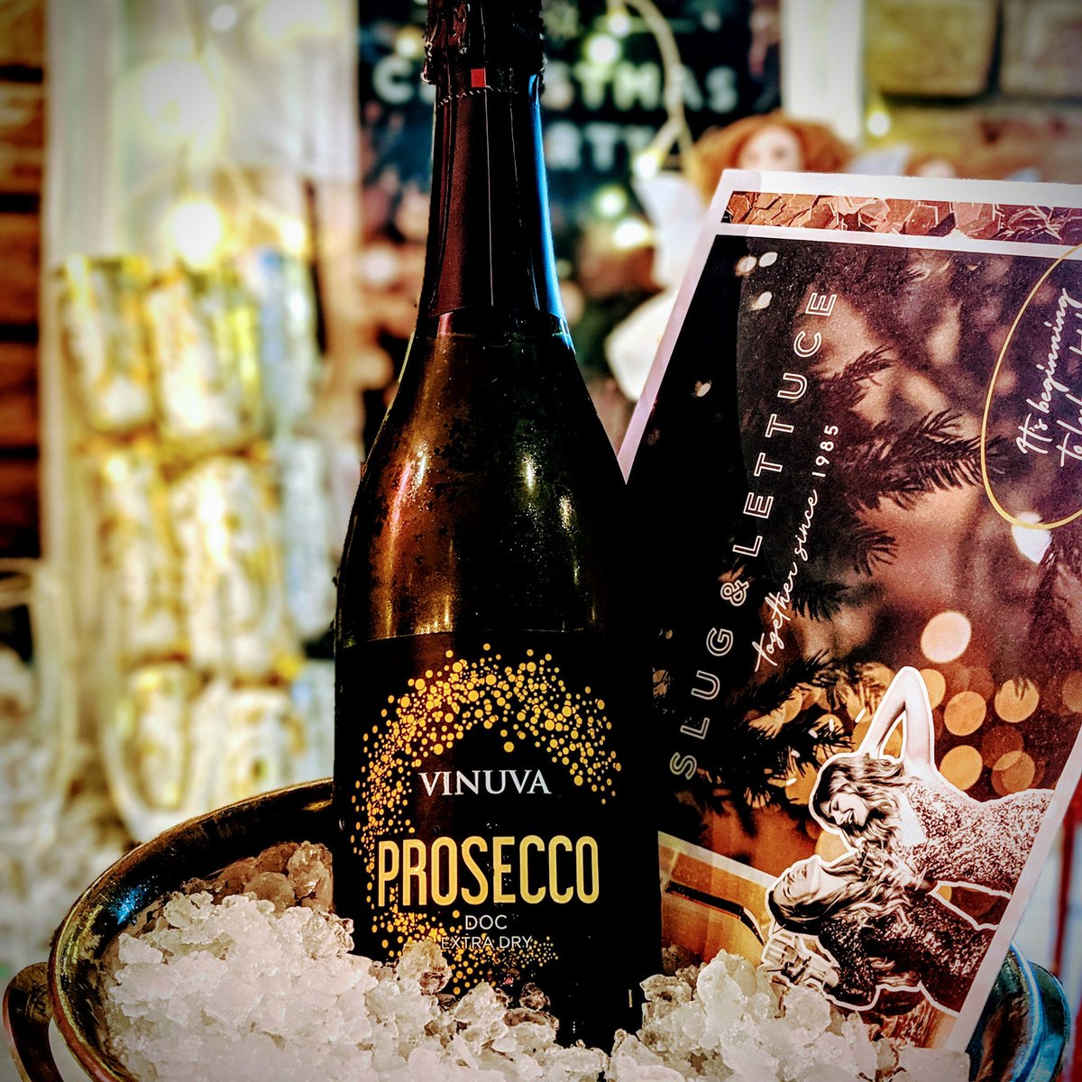 Free Prosecco alert! 🍾🍾🍾

Book in a Christmas party for six or more people before 30th September &amp; we'll put a bottle of fizz on the table for free ✨✨✨

Hit the link to book in now ☺️

slugandlettuce.co.uk/weymouth/party…

#christmasfizz #freeprosecco #christmasparty #lovechrimstmas