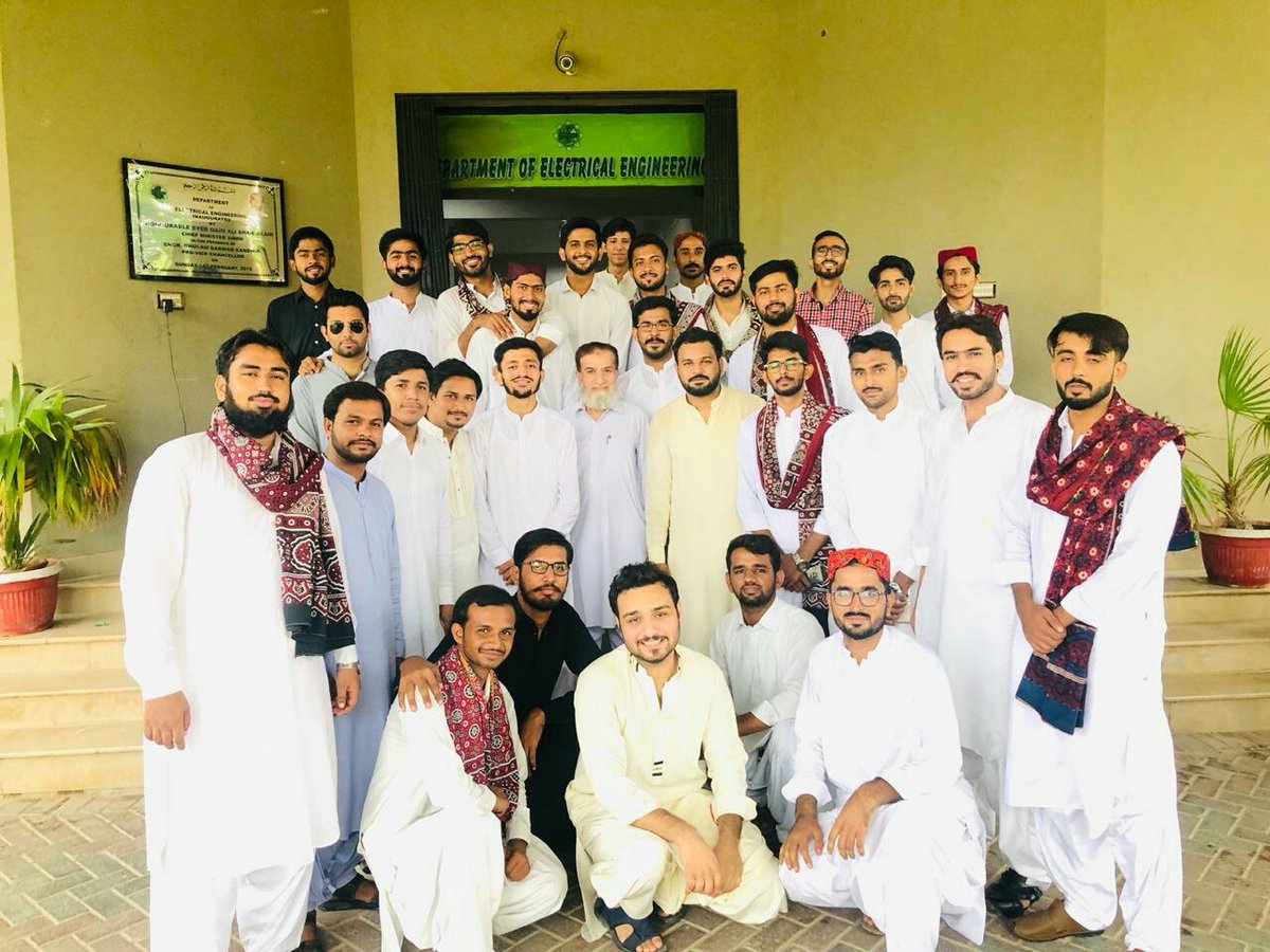WaqarAhmedEngr's tweet photo. Sirf laundon ki dunia-🌍
#Electrical_Engineers
#EngineersDay2019 https://t.co/F8t5M48k2Q
