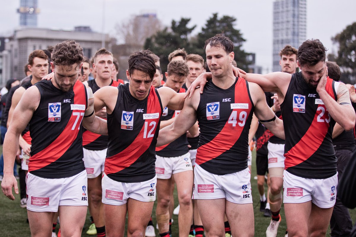essendonvfl's tweet photo. Thanks for everything ❤️🖤 https://t.co/FICxZ7WumB