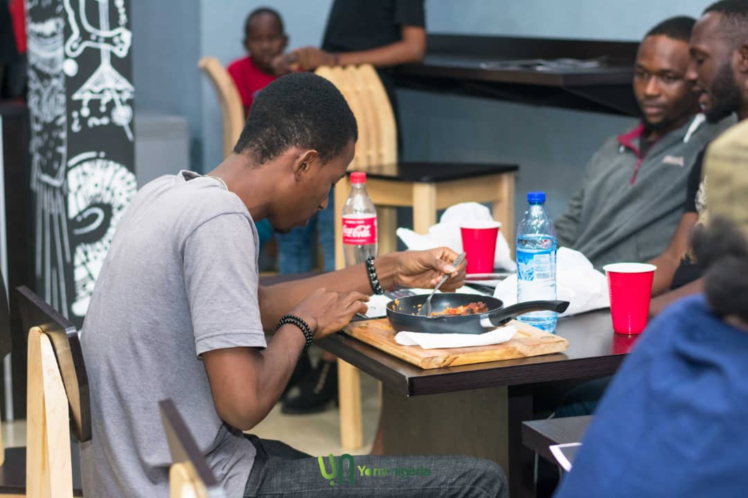 Cremecastleng's tweet photo. Moments from opening #cremecastle #teamoau #teamoui #greatife #food #restaurant https://t.co/YtlF4w1jrC