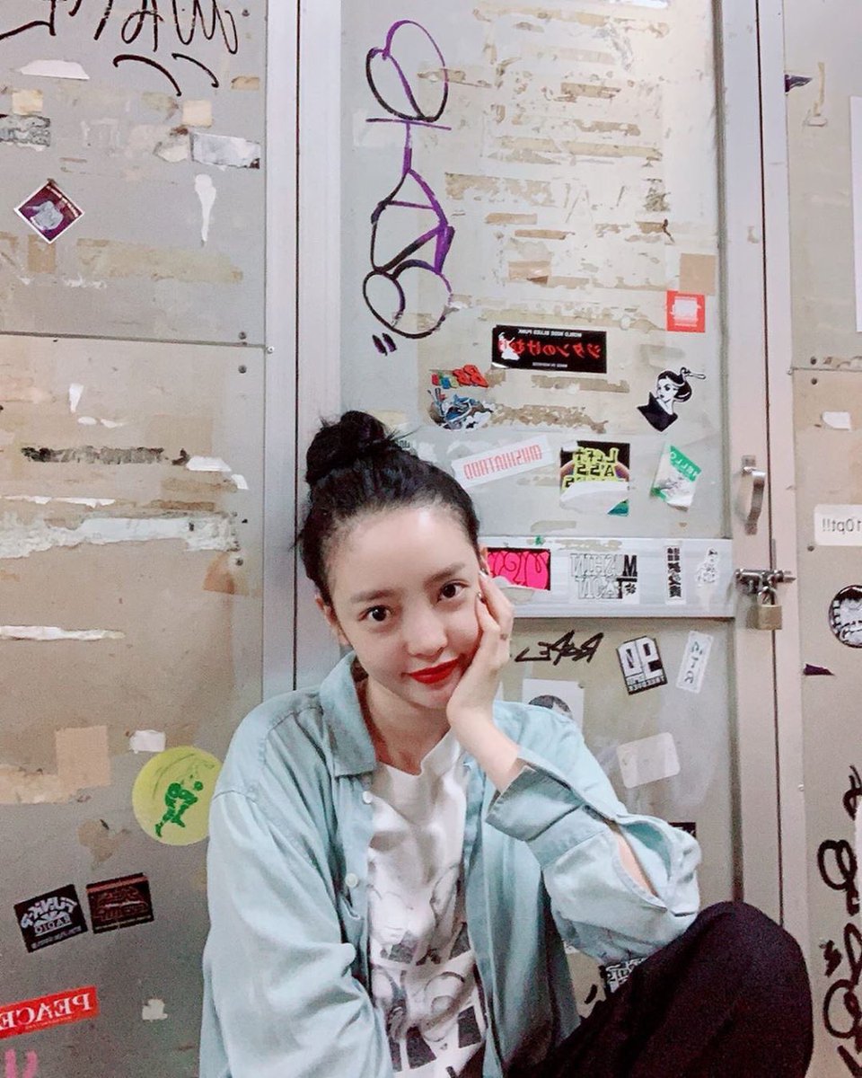 EEfCD4pVUAIdTYS?format=jpg