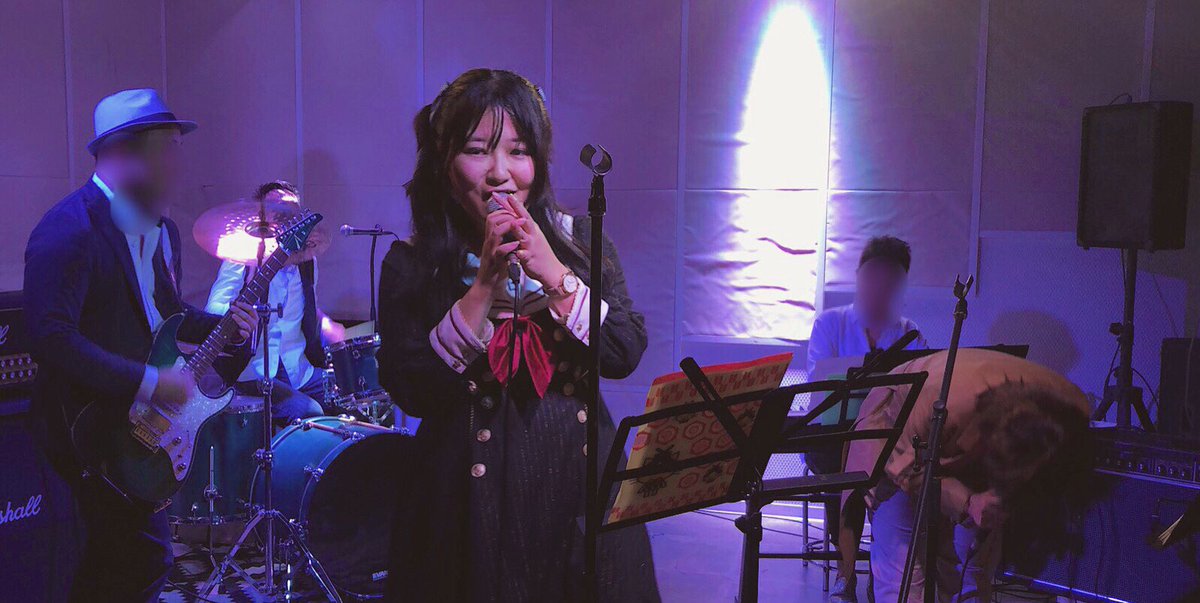 rin_mayu_0v0's tweet photo. ライブのお写真もらったー(*´Д｀*)✨
前に一目惚れして買ってしまったlosttreeのワンピ、この機会に着れて良かった✨ステージ衣装として下ろせました（笑）

#losttree https://t.co/PCEBAc8dgK