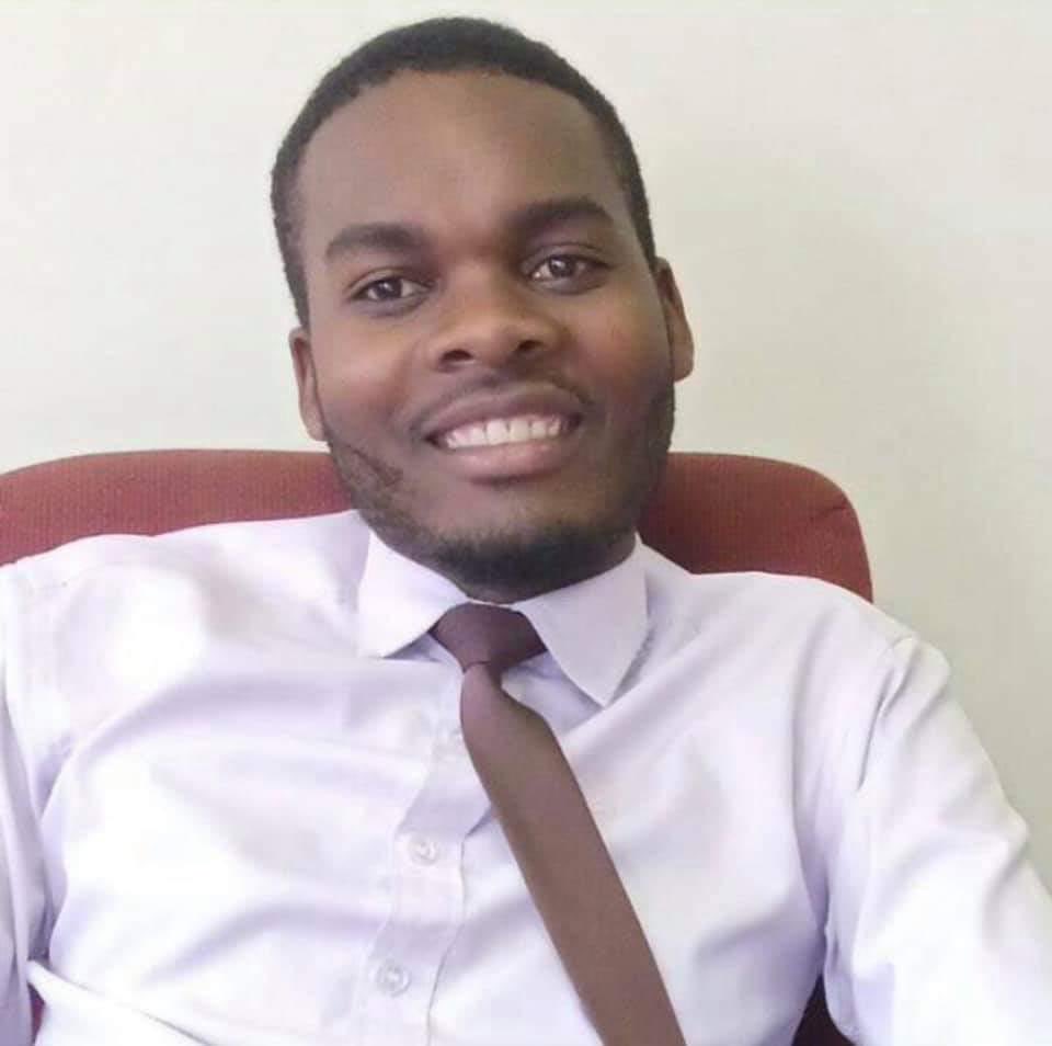 Zimbabwe Hospital Doctors Association (ZHDA) president Dr Peter Magombeyi was abducted last night at 10pm. Doctors have been involved in a labor dispute w government this week. He has been receiving threats all week. His whereabouts are unknown. <a href="/CyrilRamaphosa/">Cyril Ramaphosa 🇿🇦</a>