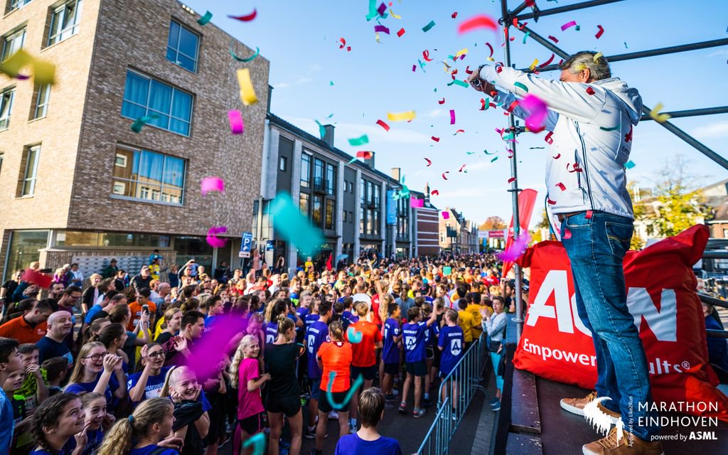 marathonehv's tweet photo. 🇬🇧 Are you one of them on Sunday the 13th of October? 👆 Both the Aon City Run 5 km and Jumbo 10 km are very popular. Go get your start ticket now!
#registernow #run #eindhoven #marathoneindhoven #marathon #halvemarathon #halfmarathon #10k #5k #1EM #running https://t.co/N5lFOSCxQ5