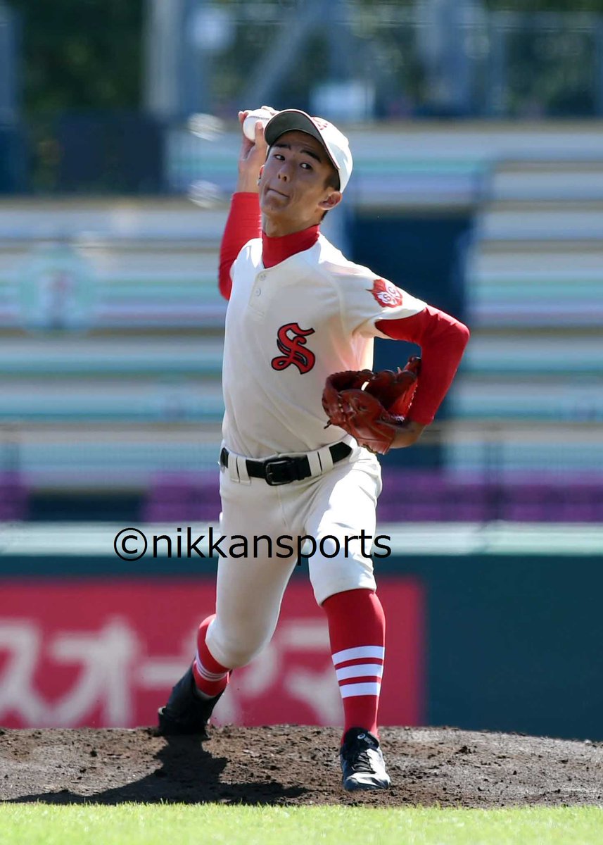 nikkan_tohoku's tweet photo. 秋季高校野球宮城県大会15日　仙台商が石巻工を２－０で下しベスト８一番乗りです。仙台商先発の斎賢矢投手（写真左）が９回完封で接戦を制しました。写真右は石巻工先発の青山真大投手。明日16日のニッカン６県版で詳報します #高校野球 #宮城県 #仙台商 #石巻工 #kokoyakyu https://t.co/qi2o8fLttG