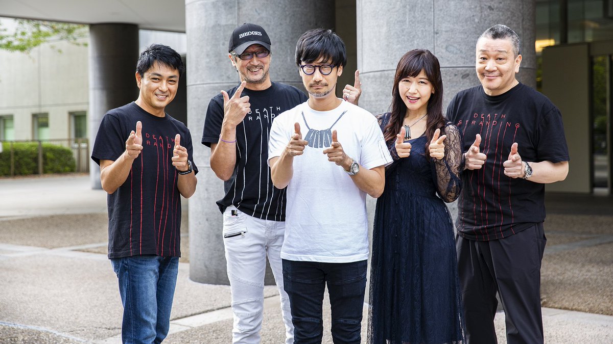 プレイステーション公式 على تويتر Ps Tgs19 ライブステージ直前速報 この後16時から Tgs19 いよいよ最後のステージ Death Stranding を生配信 小島秀夫監督 大塚明夫さん 井上喜久子さん 三上哲さん 石住昭彦さんが登壇 ライブステージ生配信