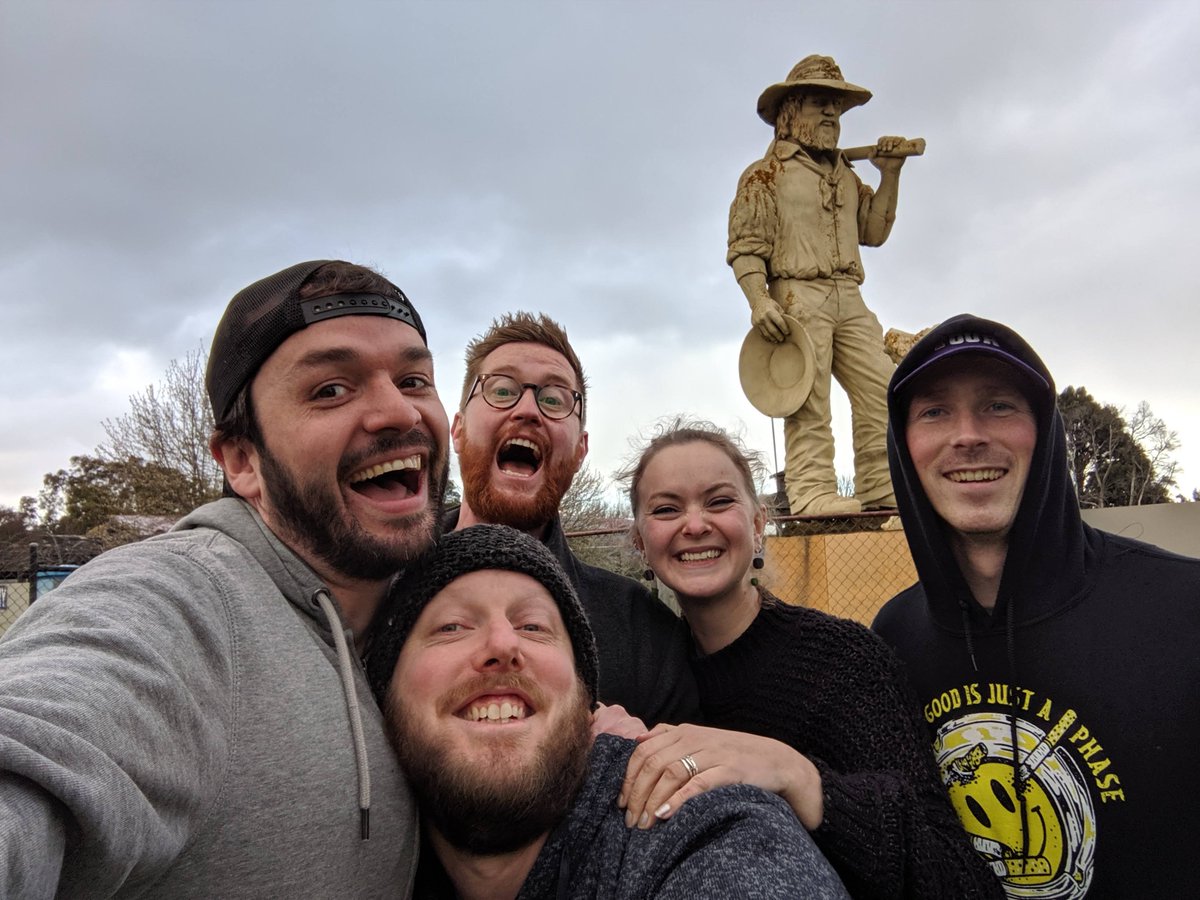 BigAussieThings's tweet photo. What's mine(r) is yours(erer)! #bigminer #warrenheip #bigthingsdownunder #bigthingsofaustralia #bigthingsaustralia #bigthingsofvictoria #visitvictoria #victoria #australia #seeaustralia #pals #wanderlust https://t.co/BM92q8xDjy