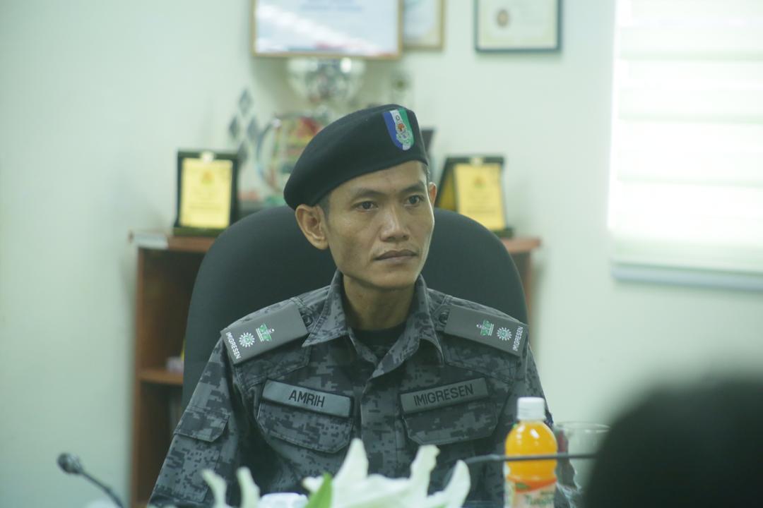 Imigresen Malaysia Sur Twitter Lawatan Kerja Ketua Pengarah Imigresen Ybhg Dato Indera Khairul Dzaimee Bin Daud Ke Depot Imigresen Lenggeng 15 September 2019 Ahad Depot Imigresen Lenggeng Negeri Sembilan Https T Co Hivnmzwkvy Https T Co