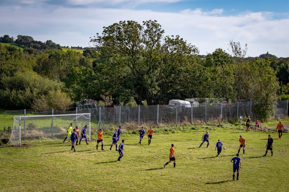 Mike_Bayly's tweet photo. @MillheadOffici1 0 @CrossBayFC1  6
Lancashire Amateur Cup

14.09.2019

Full set here: https://t.co/JZVIqUL604

Millhead FC’s slimline pitch is shoehorned into an abandoned quarry and makes for an awe-inspiring spectacle. An absolute must-see for any discerning ground enthusiast. https://t.co/bOJ6qE2nZK