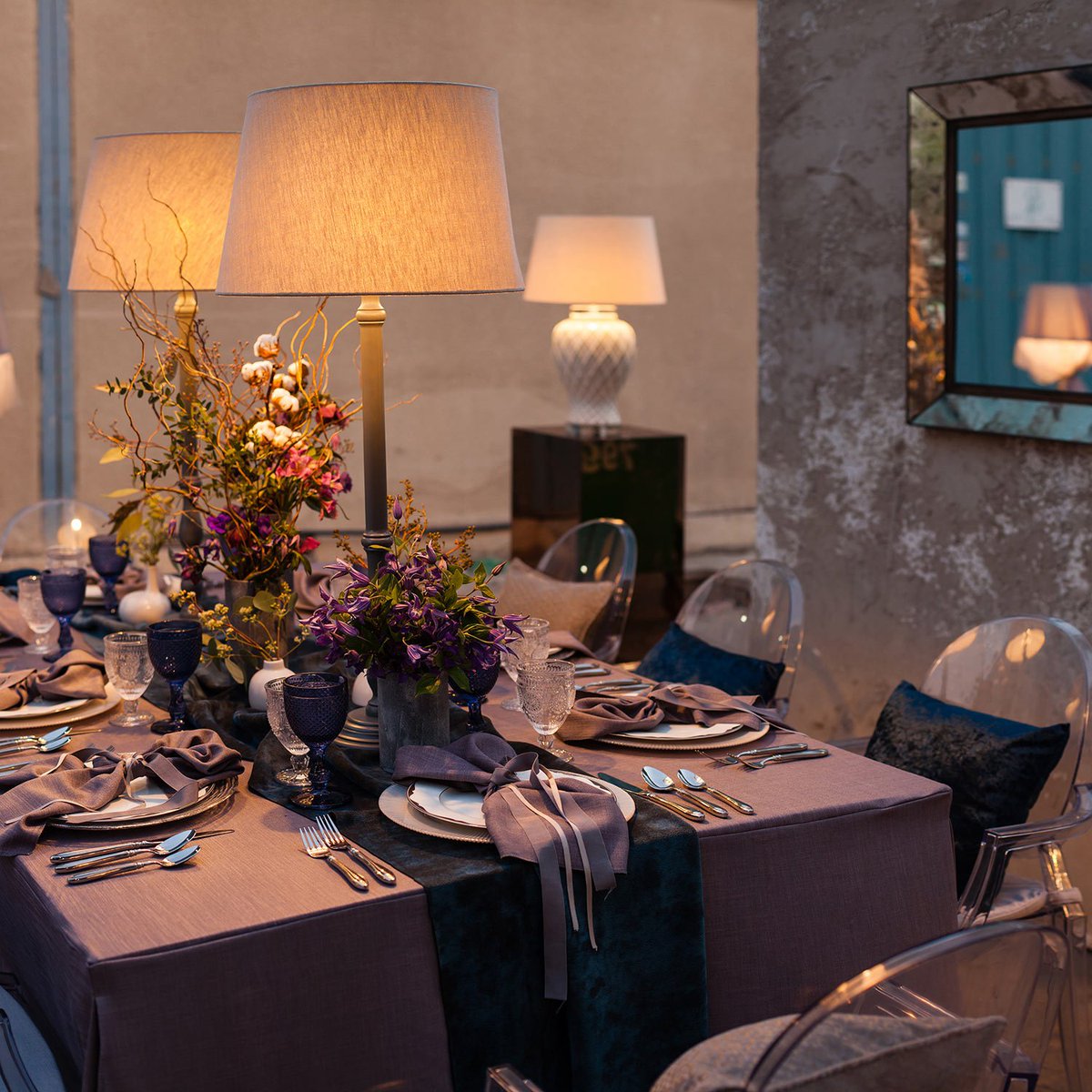 The solution for any gathering or meeting made simple... our stunning Business Lunch Collection✨ We include tables, chairs, tableware, linens and delivery. Rent this gorgeous look today via our website: bit.ly/2UFfjzY💐