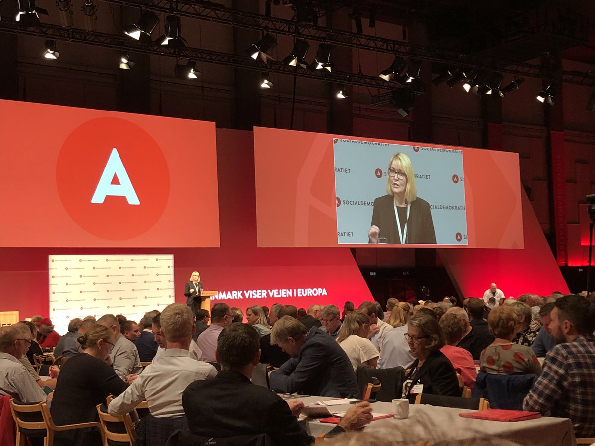 MarianneVind's tweet photo. @SchaldemoseMEP på @Spolitik kongres: sammen kan vi ændre Danmark. Sammen kan vi ændre Europa! #dkpol #eupol https://t.co/oDmrvEi4qo