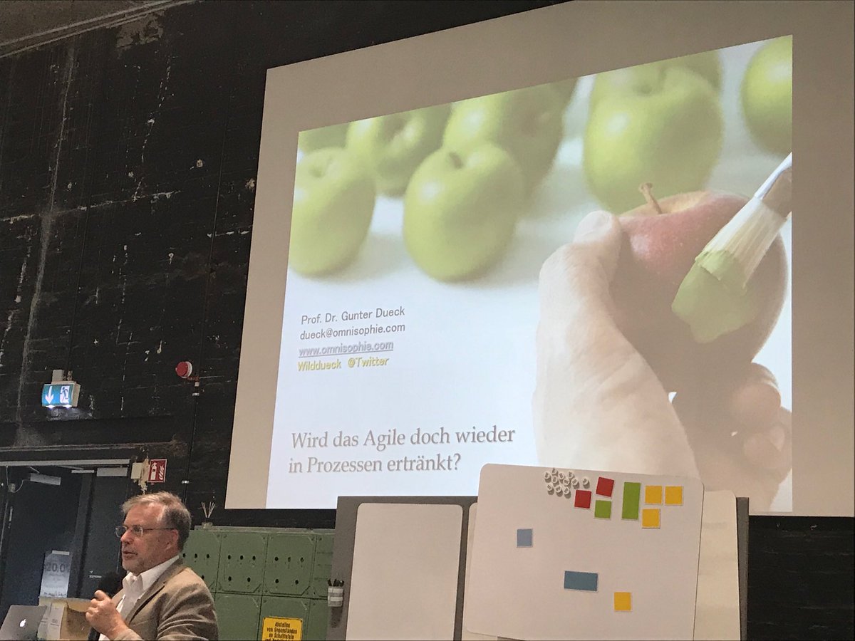 WBintrinsicM's tweet image. Zweite Keynote beim #agiLEbarcamp. Verspricht schon nach den ersten Sekunden genial zu werden! Vielen Dank @agiLEipzig ⁦@wilddueck⁩