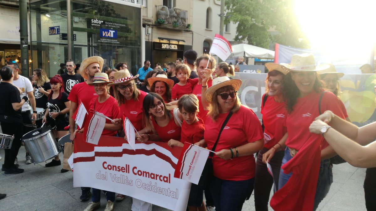 corpgt2019's tweet photo. Recupereu la magnífica retransmissió que va fer LaLigaSports de la desfilada inaugural dels #CorporateGamesTerrassa2019 https://t.co/oDnoB280Pl https://t.co/8XMFW2uACW