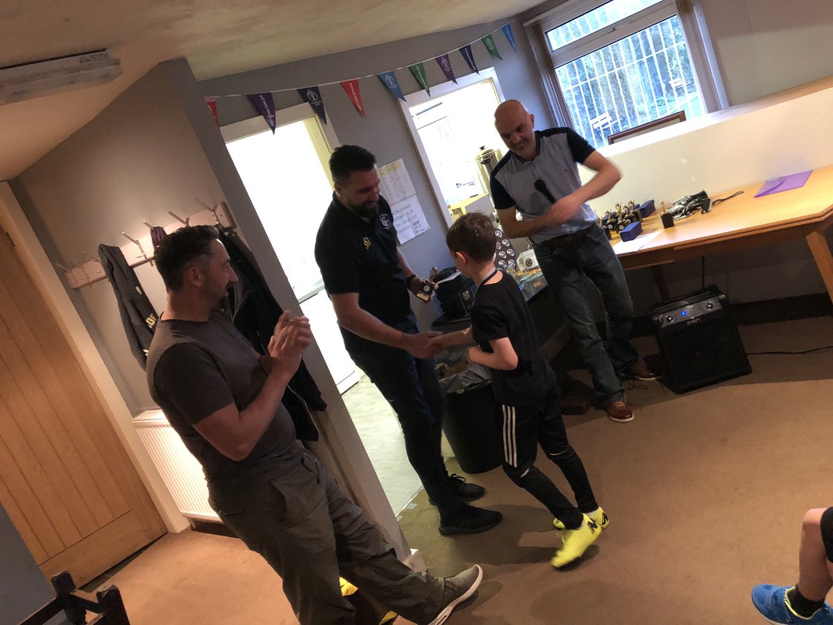 CWCCJuniors's tweet photo. Great @CWCCJuniors presentation on Friday. Thanks to overseas Pro Phil Tunnicliffe and @CastleBuildings David Evans for presenting the trophies and everyone for coming along to make it such a brilliant night.  Thanks all ! 🏏 👏🏼 https://t.co/RenM0adIu1