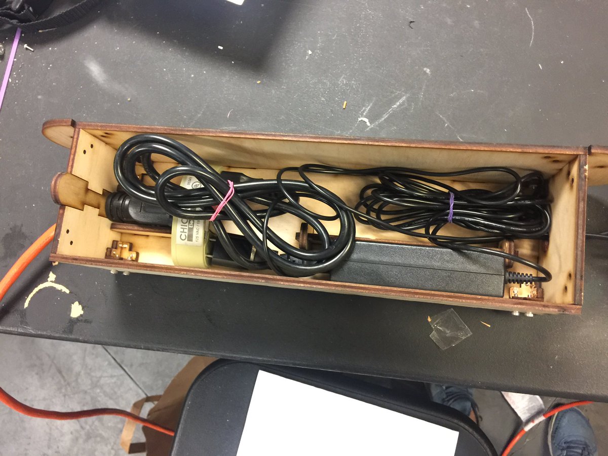 khou_42's tweet image. Everything is organized. Ready to spray! Being a carpenter and joiner this week. #paintbot #paintingrobot #3dmodeling #lasercutting