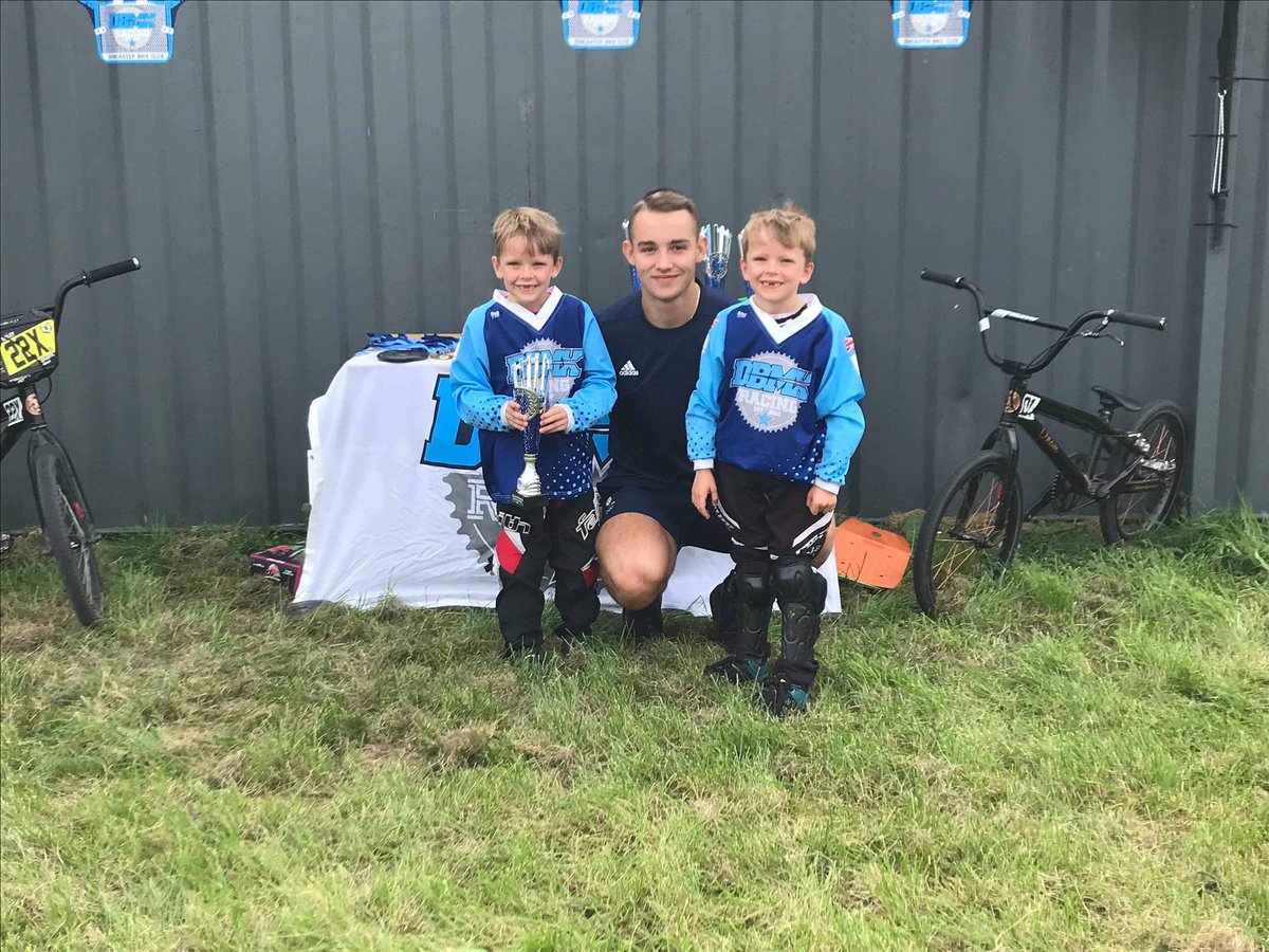 bmx_doncaster's tweet photo. Yesterday we had our annual presentation and barbecue here’s a few of our winners being presented with their awards by @rosscullenn @DoncasterDCLT @MyDoncaster @doncaster_uk @EXPECT_Youth_ @ClancyBriggs @BC_TalentDev @MayorRos @ellieatackk @DonnyFreePress @BikeLibraries https://t.co/Pv7uBLiYl2
