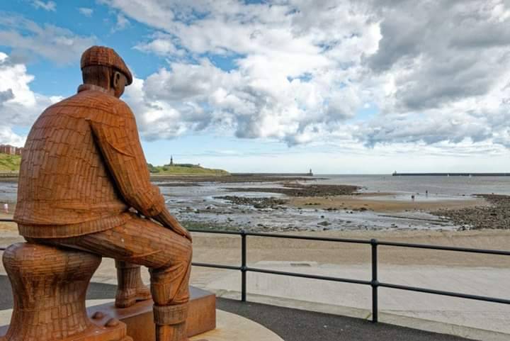 TODAY Join Martin Kenny for a 'Shipwrecks and Survivors' guided walk exploring the history of the Tyne at #NorthShields. Meet at Heritage Centre at 10.30. Approx 2.5hrs duration. <a href="/TWHODs/">HODs in Tyne and Wear</a> <a href="/heritageopenday/">Heritage Open Days</a> <a href="/Port_of_Tyne/">Port of Tyne</a> #HODs #NEFollowers