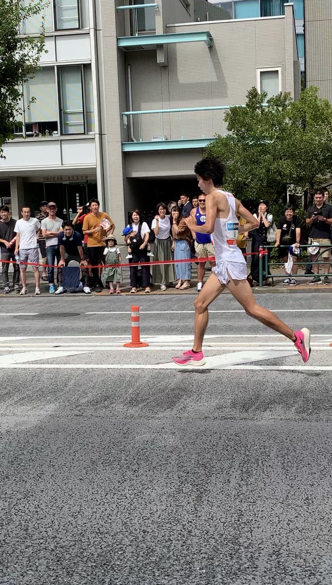 Mgc男子優勝中村匠吾選手 2位服部勇馬選手オリンピック代表内定 中村選手の恩師大八木監督も満面の笑み 3ページ目 Togetter Mgc男子優勝中村匠吾選手 2位服部勇馬選手オリンピック代表内定 中村選手の恩師大八木監督も満面の笑み 3ページ目 Togetter