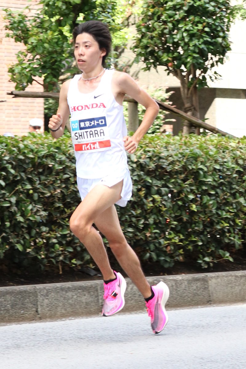 Mgc男子優勝中村匠吾選手 2位服部勇馬選手オリンピック代表内定 中村選手の恩師大八木監督も満面の笑み 3ページ目 Togetter Mgc男子優勝中村匠吾選手 2位服部勇馬選手オリンピック代表内定 中村選手の恩師大八木監督も満面の笑み 3ページ目 Togetter
