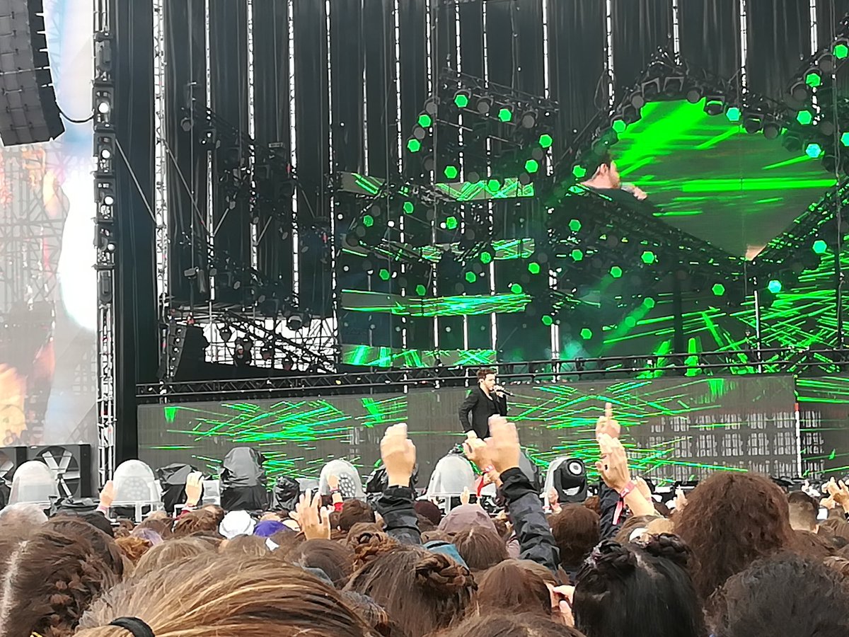 perfectrugge's tweet photo. thank you thank you for yesterday! i have no words to describe how much i loved the concert, you were incredible. still can't believe i attended to a solo concert of yours, it's unreal. i'm so so proud of you i hope i can see u soon. love you so much ❤️❤️ @_ruggero https://t.co/d20X9bOpAk