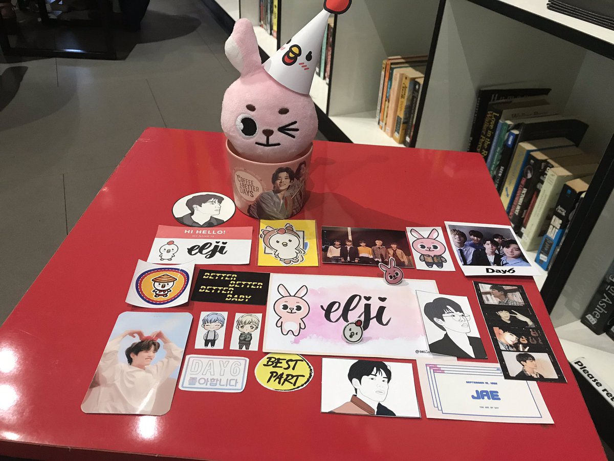 baozielji's tweet photo. Thank you for the overflowing freebies MyDays💚

@smileforday6
@youngknotbrian1
@_seewhyjaeCYJ
@slyseungcheol
@kyeomints
@sungjinxbob
@everyday6glow
@myvitaminjae
@maraudersgoph 

#BetterDaysWithJae
#HappyJaeDay https://t.co/yTMr26CjfG