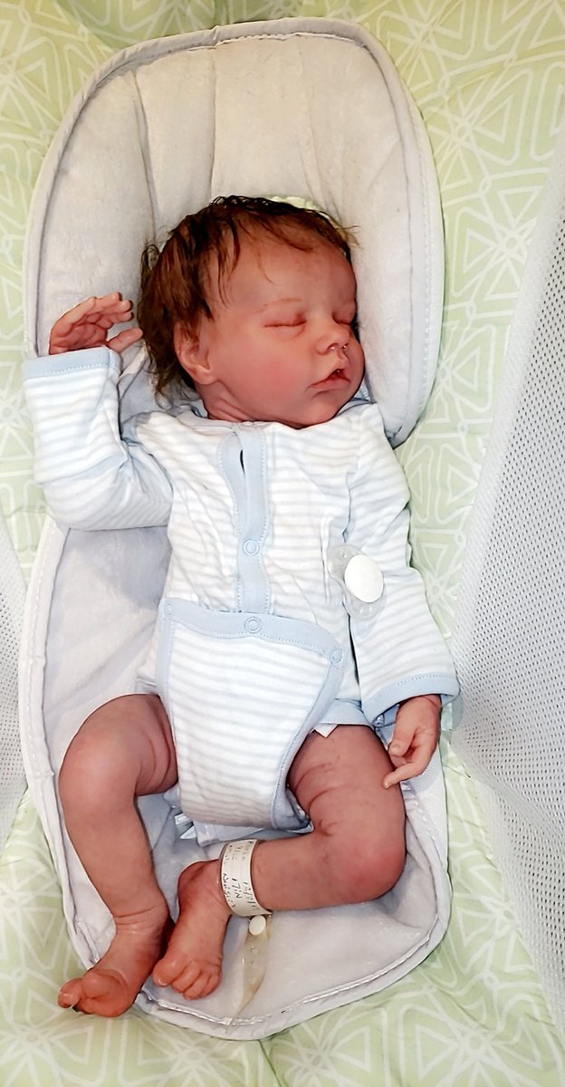 ArialFor's tweet image. #dolltherapy #Alzheimers #dementia