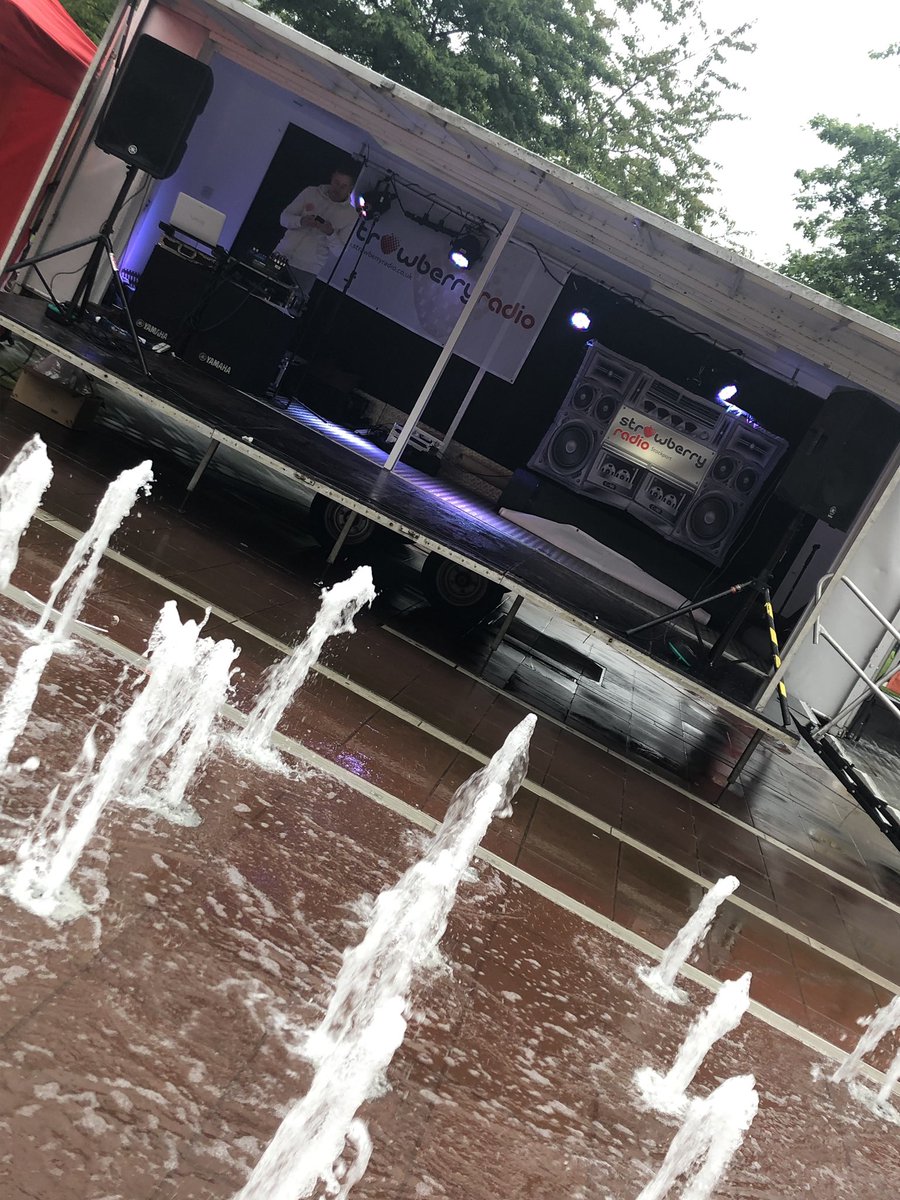 StrawberryRadi1's tweet photo. All set with our Strawberry Sounds Stage 🍓🎵for the @lifeleisureUK @BIGEventSeries providing the soundtrack for Stockport today!! Good luck to all running!! 👟#strawberryradio 🍓 https://t.co/diSmozB6hd