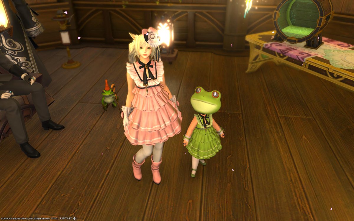 RockClock_FFXIV's tweet photo. ウソみたいだろ。同じ服なんだぜ。それで…。
たいしたキズもないのに、だた、ちょっと顔がちがっただけで…
もうネタになるんだぜ。な。ウソみたいだろ。 https://t.co/DoXH7AKMna