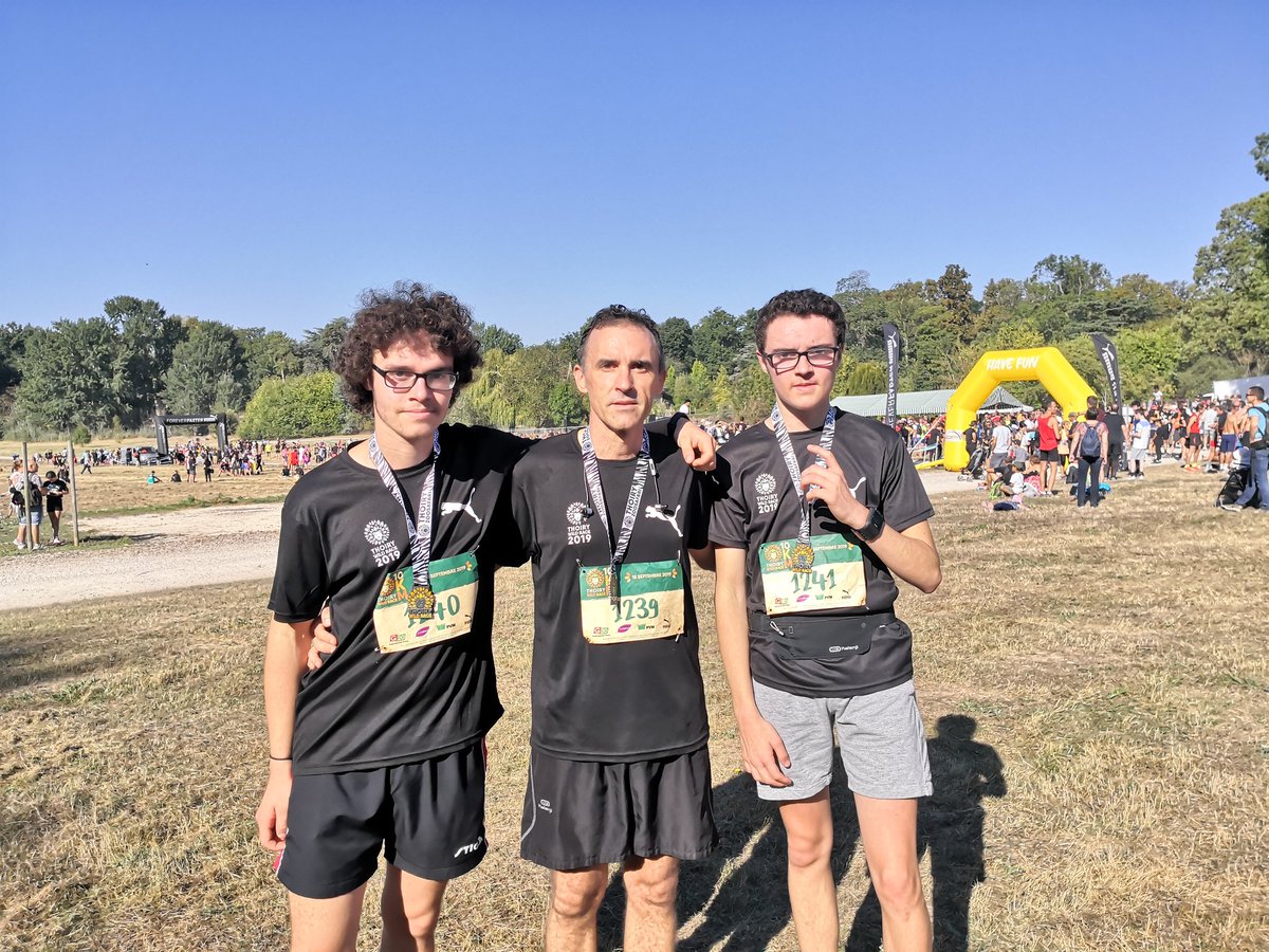 #VivreMieux c'est participer à des courses ou le #Handicap est à l'honneur.
C'est aussi avoir le plaisir de prendre le départ 🏃🏾 avec mes 2 fils aînés.
#ThoiryWildRace pic.x.com/BPAzXmwWC4