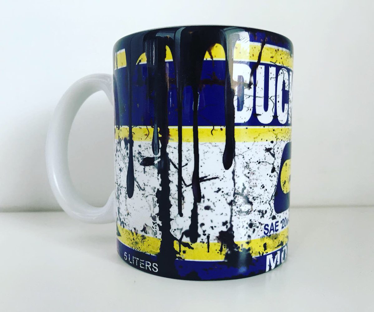 greenwichdesign's tweet photo. This thirst-inducing mug was designed for @DuckhamsOil in 1972 by Greenwich Design! #50yearsofdesign #motor #oil #design #branding https://t.co/jLz878J2fG