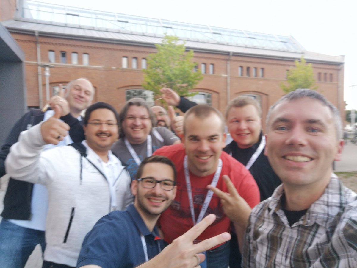 15 Jahre #cimlingen, danke für eine tolle Veranstaltung an das #Orga Team und die Sponsoren.
Wir waren gerne hier und freuen uns bereits aufs nächste Jahr 😉
Viele Grüße von den #community Helden 😀
<a href="/PapaRiedel/">Stefan Riedel</a> <a href="/FirooziHomayoon/">Homayoon Firoozi</a>  <a href="/aavdberg/">André van den Berg - MVP 🇳🇱 🐱‍👤 🇺🇦</a> <a href="/Thomas_Live/">Thomas Naunheim</a> @renedelamotte <a href="/Scharf_IT/">Christian Scharf</a>