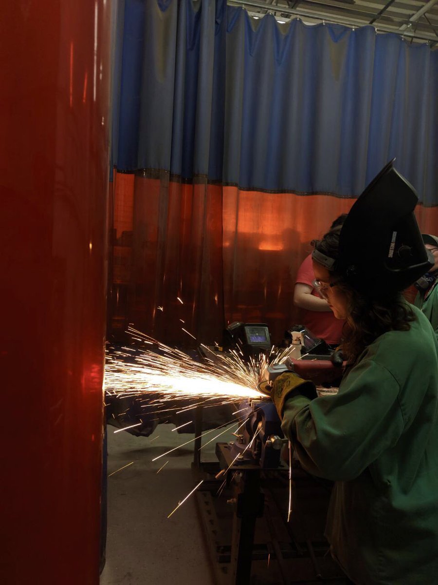 Helen Leigh ⚡ tweet media