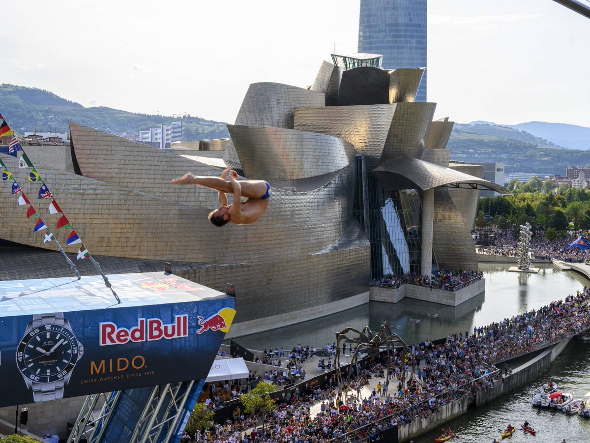 ¡Bilbao vuela alto! #redbullcliffdiving #bilbao #bizkaia #euskadi #photo